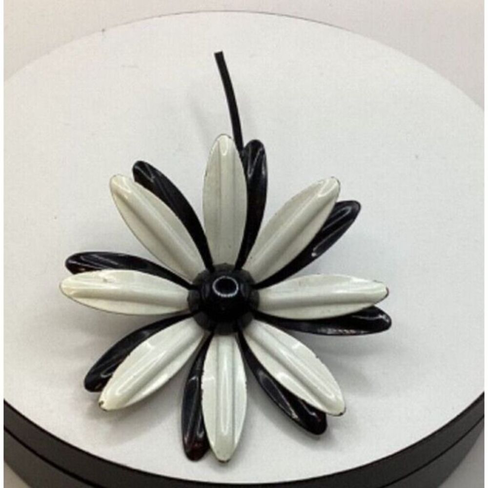 Daisy Style 60’s Brooch Pin with Stem Black & White Enamel